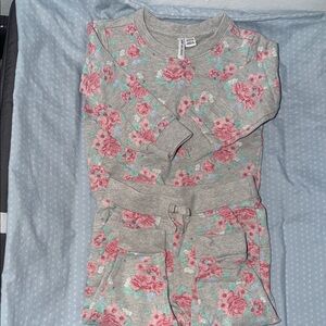 Janie and Jack Gray Floral Pajama Set with Pink Roses